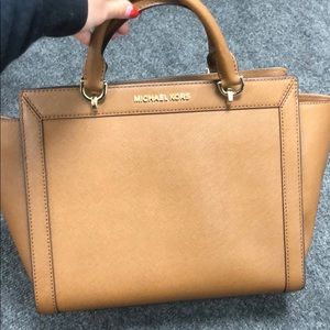 Michael Kors Brandi LG TZ Satchel Leather